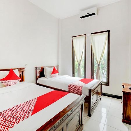Hotel Warta Dua Denpasar Eksteriør billede