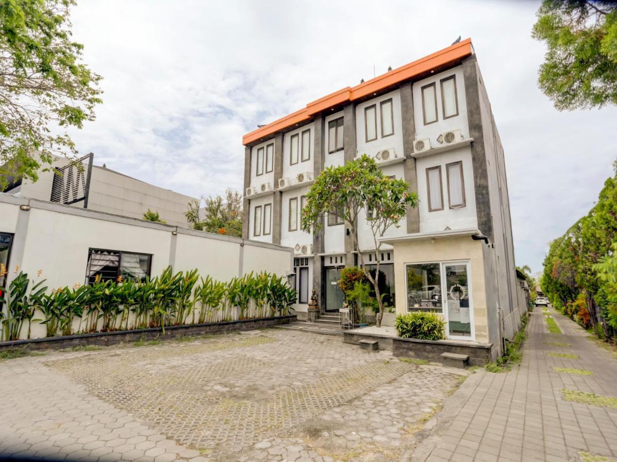 Hotel Warta Dua Denpasar Eksteriør billede